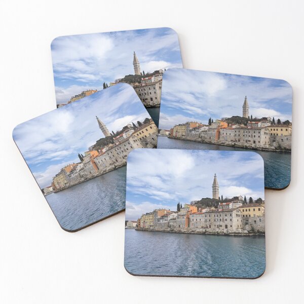 Artikelvorschau, Altstadt von Rovinj – Stadtbild an der Adriaküste entworfen und verkauft von FlybyVideo.