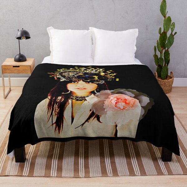 Item preview, Linda Ronstadt Flowers Essential  designed and sold by Figedos10.