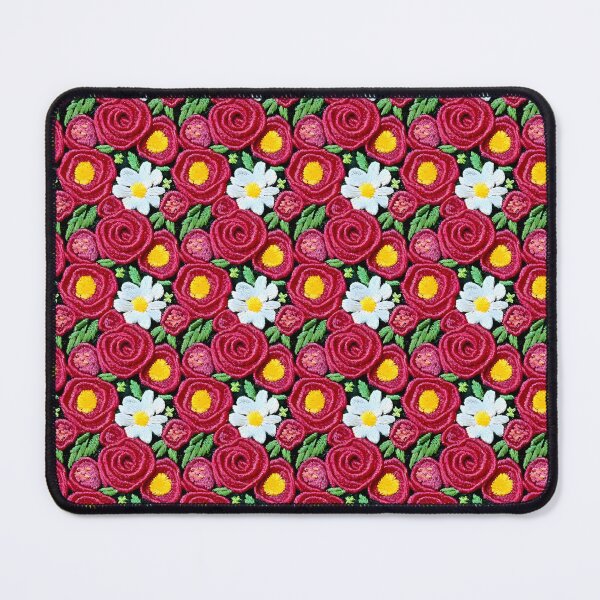 Artikelvorschau, Stickmuster mit leuchtenden Rosen und weißen Gänseblümchen entworfen und verkauft von Beleza e Estilo.