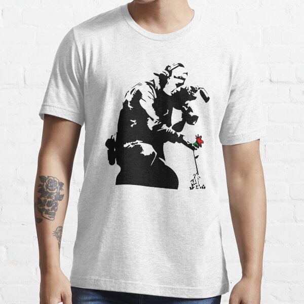 Banksy Flower Photographer Essential T-Shirt