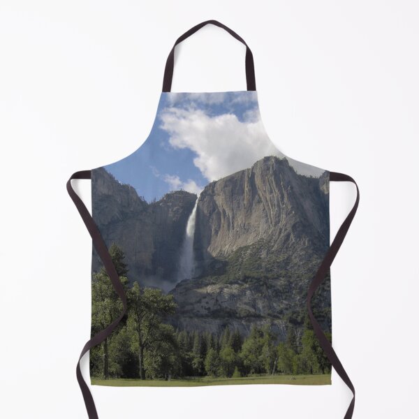 Aperçu de l'œuvre Puzzle de la cascade du parc national de Yosemite 2 — La merveille naturelle emblématique de la Californie créée et vendue par BB Design Garage.