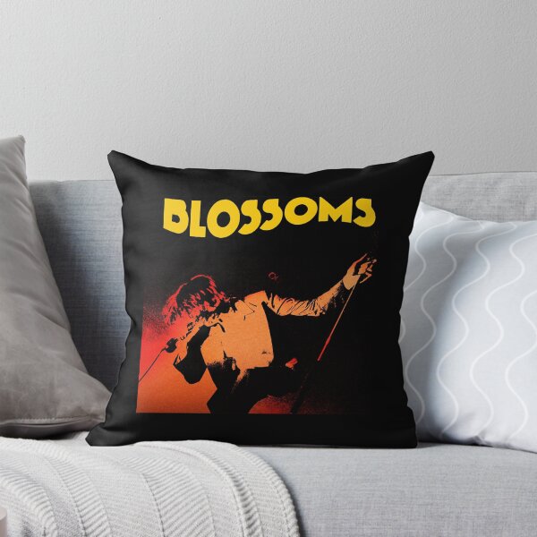 Artikelvorschau, Blossoms Männer Frauen Band Kunst Retro entworfen und verkauft von JayvionIb.