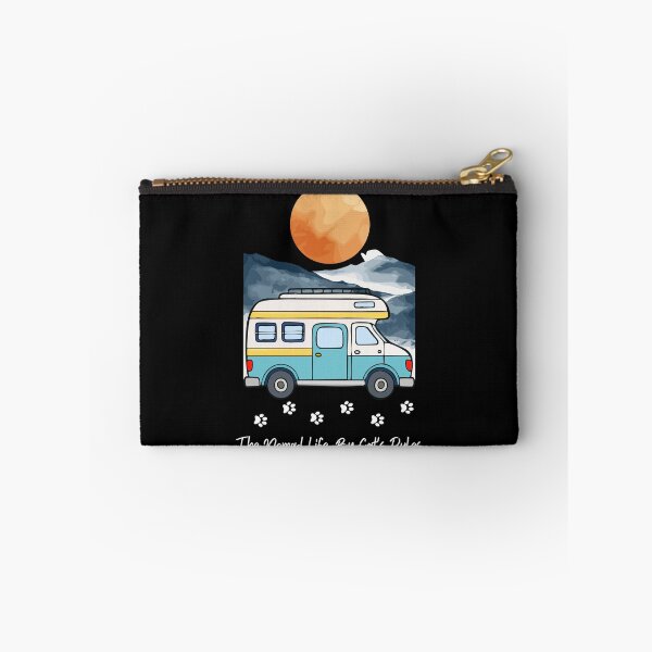 Aperçu de l'œuvre La vie nomade, selon les règles du chat. Un camping-car et un design de chat amusants créée et vendue par SofikoDesigns.