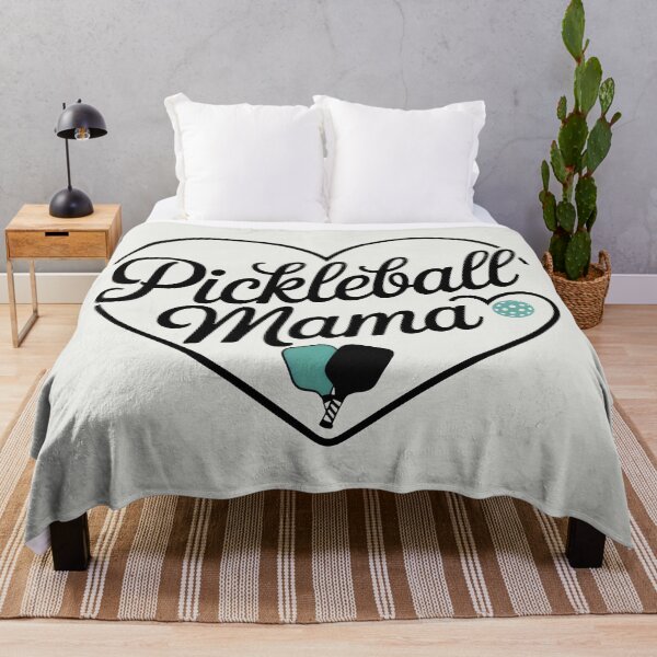 Artikelvorschau, Pickleball Mama Herz Schläger Ball Sportliches Spaßdesign entworfen und verkauft von SplashTastic.
