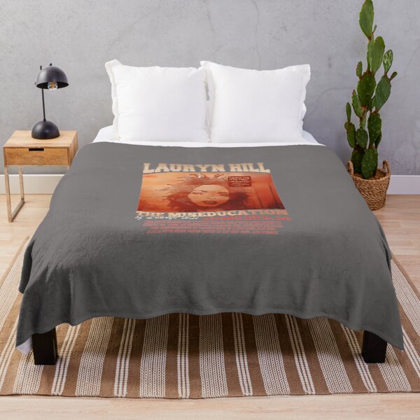 Aperçu de l'œuvre T-SHIRT LAURYN-HILL-TOURS créée et vendue par AnjaLork.