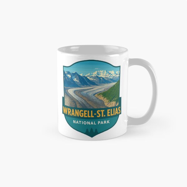 Aperçu de l'œuvre Autocollant de montagne Wrangell–St. Elias Alaska créée et vendue par Ismeal Von.