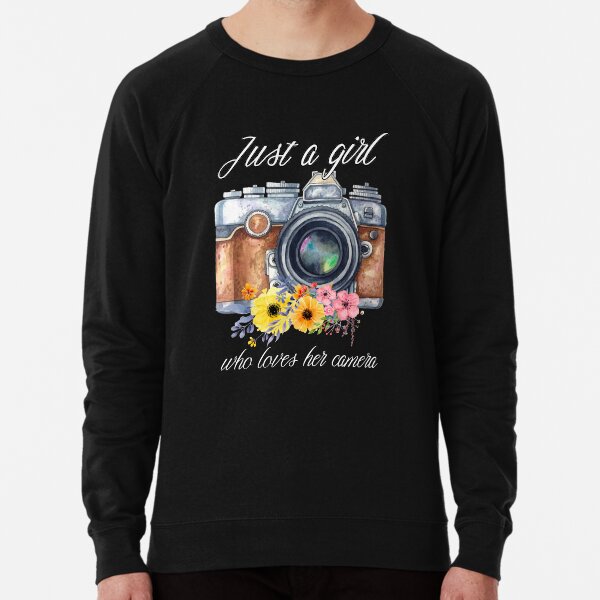Just A Girl Who Loves Her Camera; Photographer T-Shirt Just A Girl Who Loves Her Camera; Photographer T-Shirt