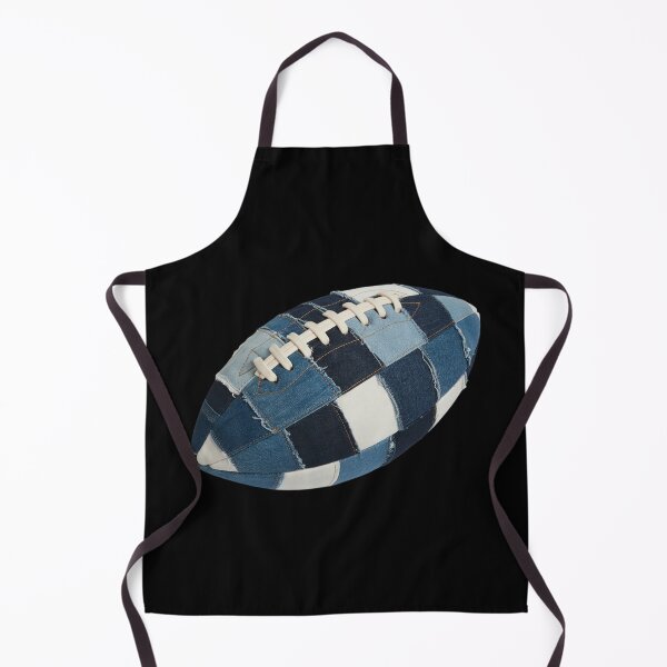 Aperçu de l'œuvre Ballon de football patchwork en denim bleu, saison des touchdowns créée et vendue par DetroitMug.