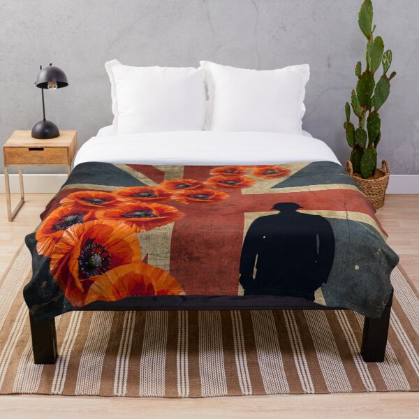 Artikelvorschau, Union Jack mit Mohnblumen entworfen und verkauft von AndysTeeShop.