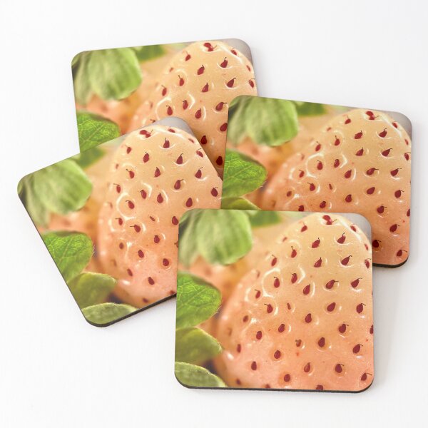 Artikelvorschau, Pineberry Macro entworfen und verkauft von Daria Lev Photo Art.