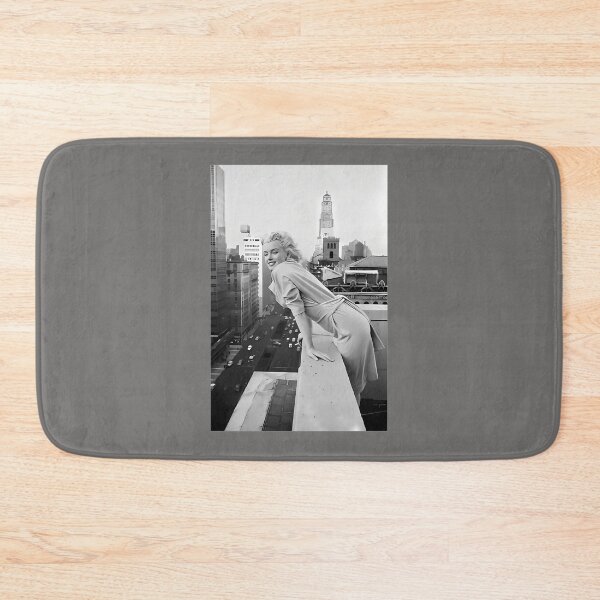 Artikelvorschau, POSE-MARILYN-ON-CITY entworfen und verkauft von JonasKett.