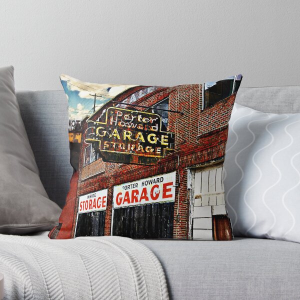 Bossier City Meets Lebanon, Missouri Throw Pillow
