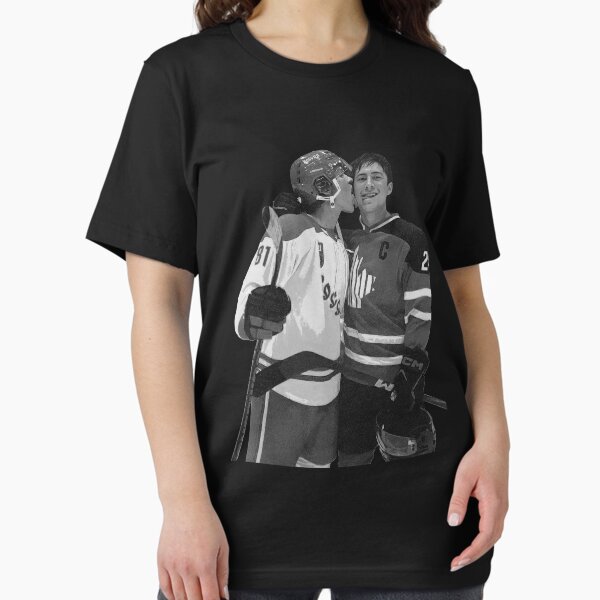 Vintage Ilya Licks Shane Face Essential T-Shirt