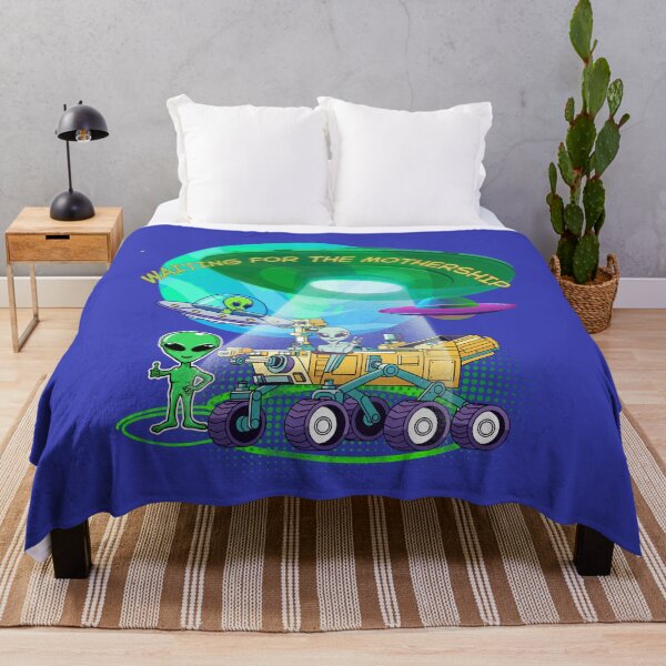 Artikelvorschau, Waiting for the Mothership - Funny UFO Alien T- Shirt. entworfen und verkauft von LunaPrintCo.