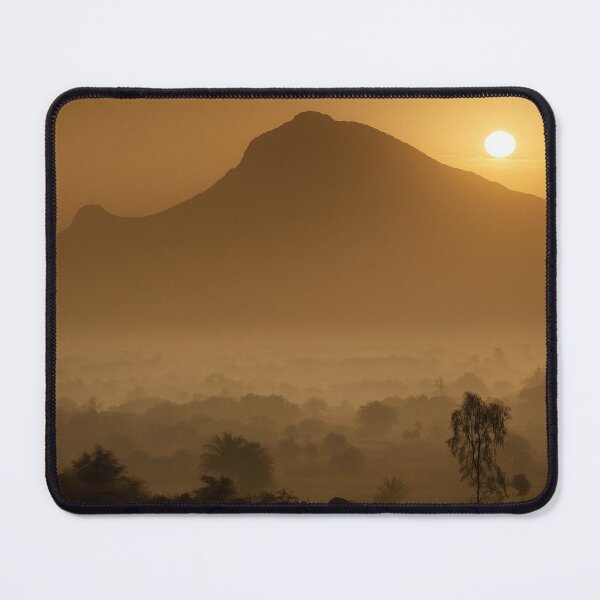 Artikelvorschau, ARUNACHALA I Heiliger Berg des Erwachens entworfen und verkauft von Artespirit.