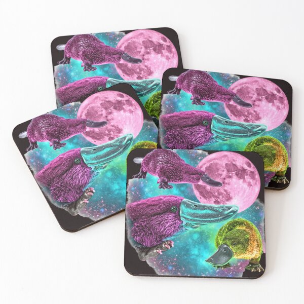 Artikelvorschau, Drei Schnabeltiere im Retro-Mond-Stil, lustige Tiergrafik, Vintage-Galaxie-Wildtiere, einzigartiges Geschenk für Schnabeltierliebhaber entworfen und verkauft von DesignDenDo ⭐⭐⭐⭐⭐.