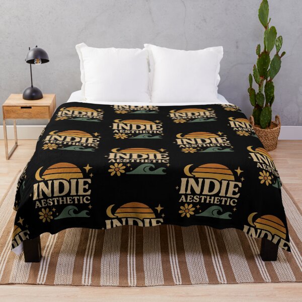 Artikelvorschau, Indie-Ästhetik im Retro-Design | Vintage-Shirt mit Küstenflair und Sonnenuntergangs-Flair entworfen und verkauft von Lunaria Arts.