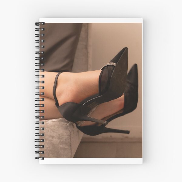 Artikelvorschau, High Heels entworfen und verkauft von Fisher-Snow.