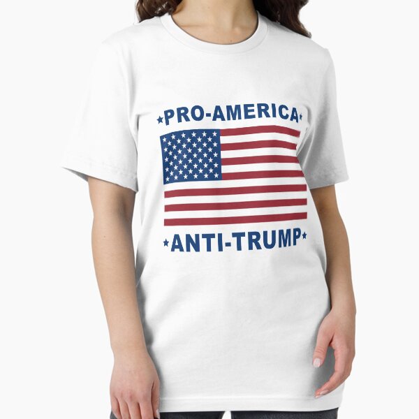 Vista previa del artículo con la obra «Pro American Anti Donald Trump Bandera de los Estados Unidos POTUS Anti Trump ITMFA Diseño patriótico», diseñado y vendido por duncandesigns84.