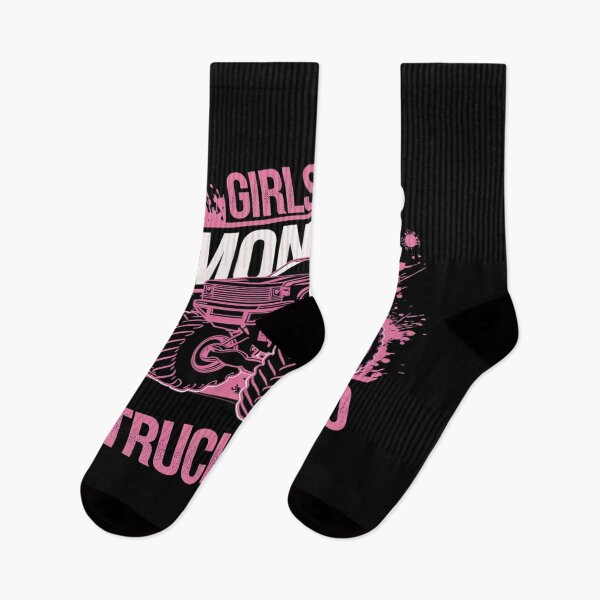 Aperçu de l'œuvre Les filles aiment les voitures de course trop cool créée et vendue par CombatTask.