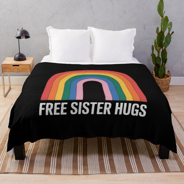Artikelvorschau, Kostenlose Schwesterumarmungen Regenbogen Transgender Flagge LGBTQ Gay Pride entworfen und verkauft von FadeOfThrone.