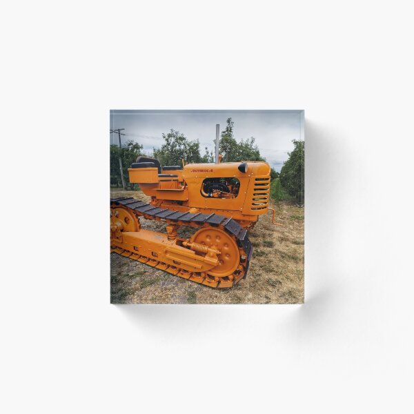 Oliver OC-4 Caterpillar Tractor Acrylic Block