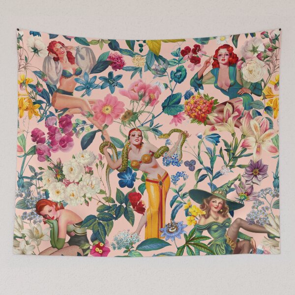 Artikelvorschau, Florale und Pin-up-Girls V - II entworfen und verkauft von Burcu Korkmazyurek.