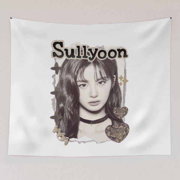 Artikelvorschau, NMIXX Sullyoon Kpop Girlgroup Scrapbook Collage Gemütliches Y2K Vintage Design entworfen und verkauft von HELL0WBELLO.