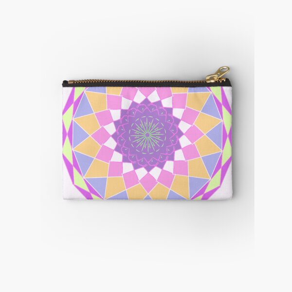 Artikelvorschau, Geometrische Mandala-Wandkunst in zarten Pastellfarben – Wandbild mit ruhiger Symmetrie entworfen und verkauft von MysticPurpleHue.