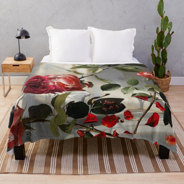 Aperçu de l'œuvre Red Roses On the Table créée et vendue par Modern-Tropical.