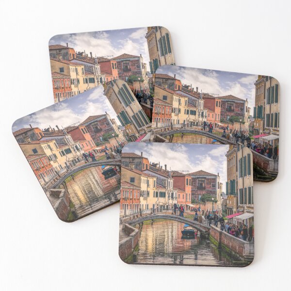 Artikelvorschau, Straßenszene in Venedig entworfen und verkauft von Viv Thompson Photography .