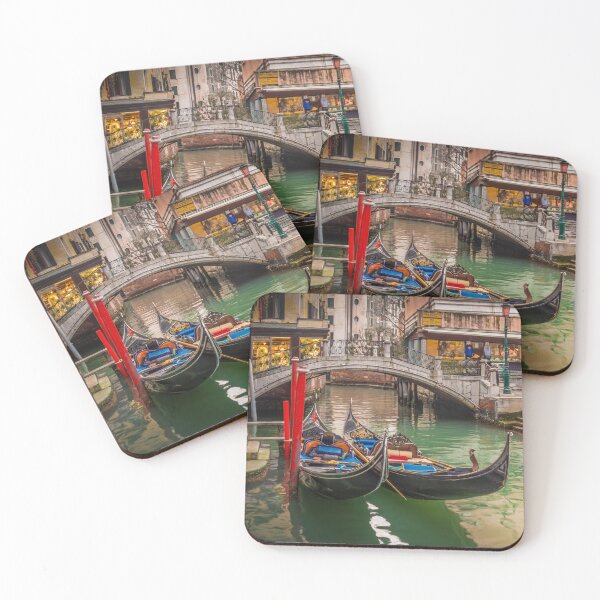 Artikelvorschau, Gondeln in Venedig entworfen und verkauft von Viv Thompson Photography .