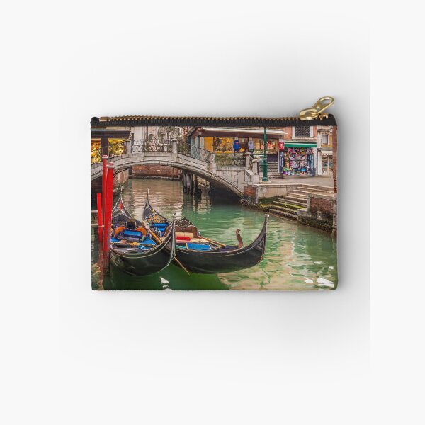 Artikelvorschau, Gondeln in Venedig entworfen und verkauft von Viv Thompson Photography .