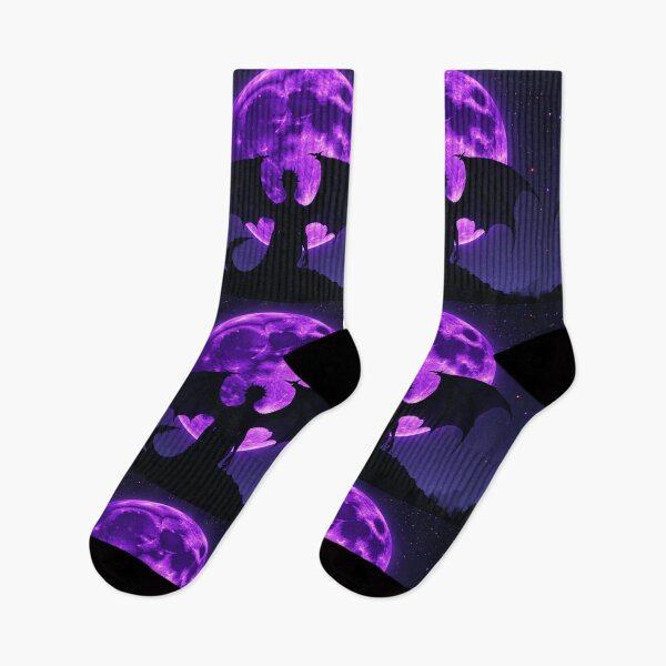Artikelvorschau, Monddrache – Mystische Fantasy-Silhouette unter einem violetten Himmel entworfen und verkauft von PixelVibe782.