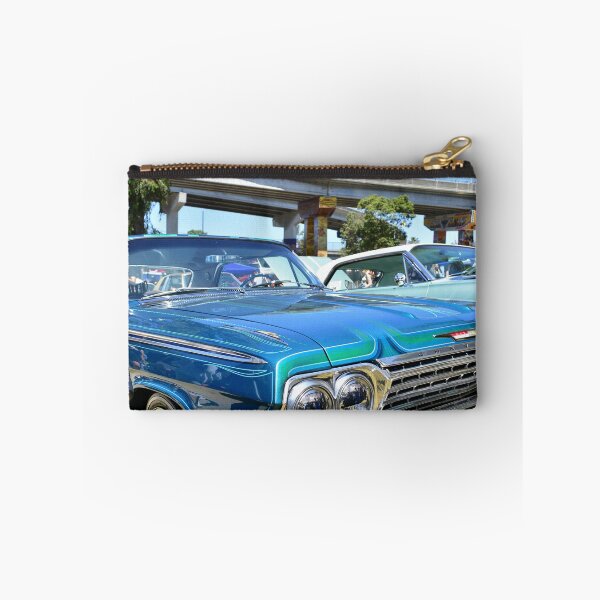 Aperçu de l'œuvre Lowrider créée et vendue par vivianabanales.