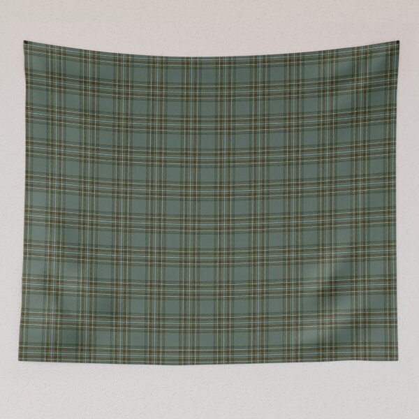 Aperçu de l'œuvre Robe Kelly Clan Tartan – Motif écossais à carreaux pour les fiers Écossais créée et vendue par The Tartan Forge.