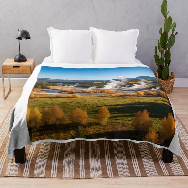 Artikelvorschau, Herbstlandschaft im Yellowstone-Nationalpark entworfen und verkauft von KristenosNehk.
