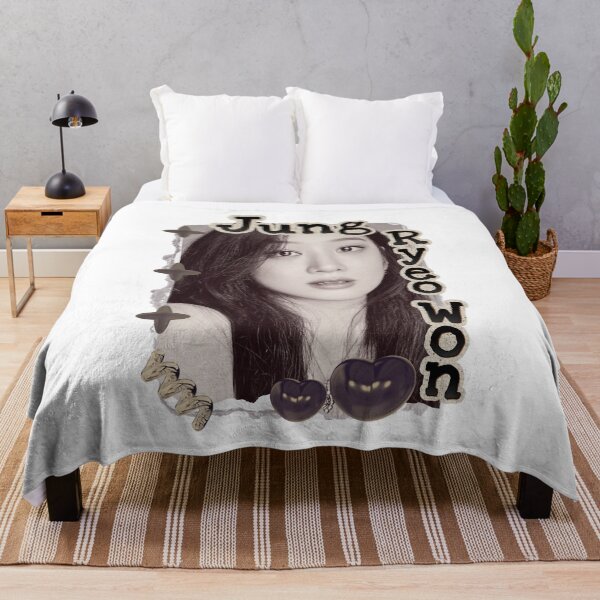 Item preview, Jung Ryeo-won (정려원) Korean actress South Korean celebrity K-drama star Korean film Scrapbook Collage Cozy Y2K Vintage Design designed and sold by HELL0WBELLO.