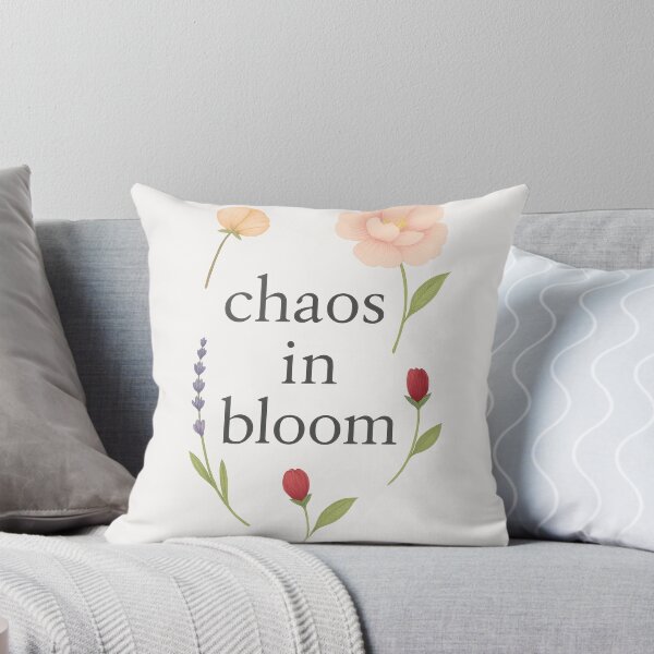 Artikelvorschau, Chaos in Bloom – Minimalistisches florales Zitatdesign entworfen und verkauft von ZEYCAT.