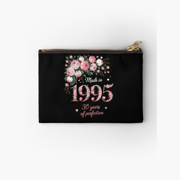 Aperçu de l'œuvre T-shirt fleuri « 30 ans » (Fabriqué en 1995) pour femme créée et vendue par MythWoot.