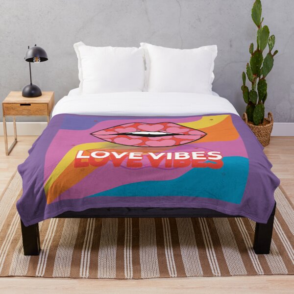 Item preview, Vibras de amor: diseño de regalo de San Valentín con labios y corazones rosas en estilo pop art. designed and sold by InFrameVision.