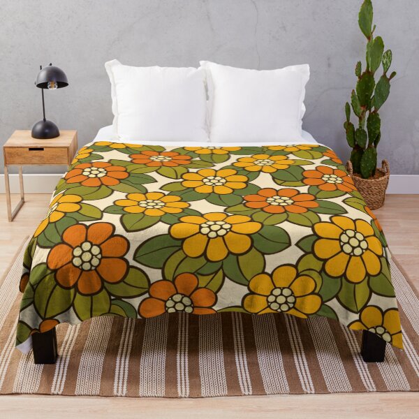 Artikelvorschau, Retro Marigold Küche – Finnisches Blumenmuster aus den 70er Jahren entworfen und verkauft von Planthem.