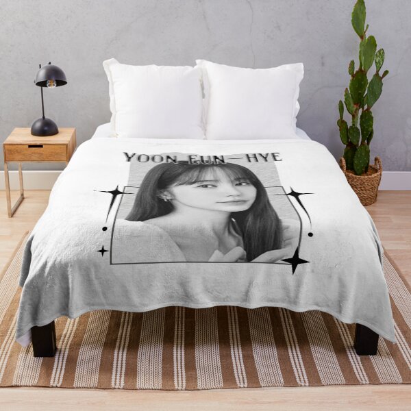 Item preview, Yoon Eun-hye (윤은혜) Korean actress South Korean celebrity K-drama star Korean film Scrapbook Collage Cozy Y2K Vintage Design designed and sold by HELL0WBELLO.