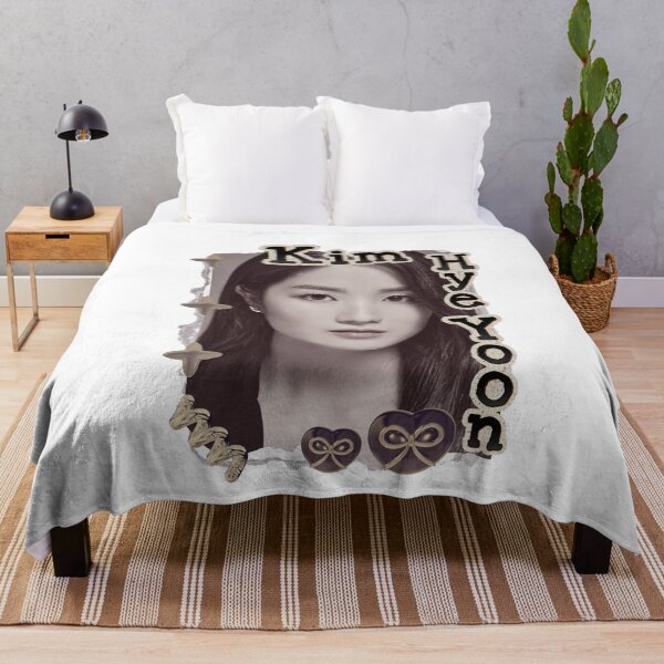 Item preview, Kim Hye-yoon (김혜윤) Korean actress South Korean celebrity K-drama star Korean film Scrapbook Collage Cozy Y2K Vintage Design designed and sold by HELL0WBELLO.