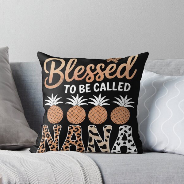Artikelvorschau, Damen-T-Shirt „Nana Blessed“ mit Leopardenmuster und Kürbismotiven – Herbst-Thanksgiving entworfen und verkauft von NailMolisa.