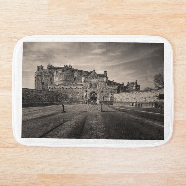 Item preview, El Castillo de Edimburgo en blanco y negro designed and sold by RJW Images.