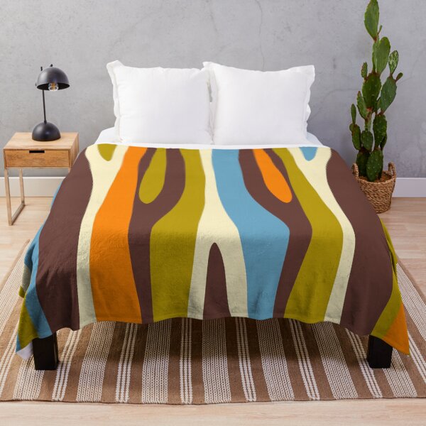 Artikelvorschau, Eklektisches, abstraktes Wildstreifenmuster im Retro-Stil in Avocadobraun, Orange und Blau entworfen und verkauft von kierkegaard.