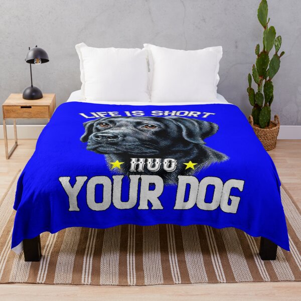 Artikelvorschau, Kunstdesign für Besitzer eines schwarzen Labradors – Das Leben ist kurz – Umarme deinen Hund entworfen und verkauft von fantasticdesign.