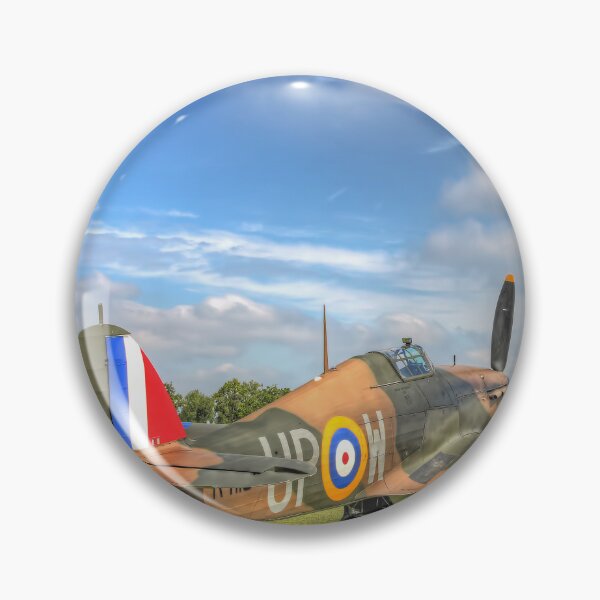 Artikelvorschau, Hawker Hurricane bei der Shuttleworth Airshow 2 entworfen und verkauft von Colin Williams Photography.