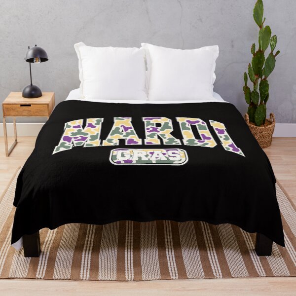Artikelvorschau, Mardi Gras im Camouflage-Look, Glücks-Mardi-Gras, Mardi-Gras-Design im Camouflage-Stil entworfen und verkauft von DesignDenDo ⭐⭐⭐⭐⭐.